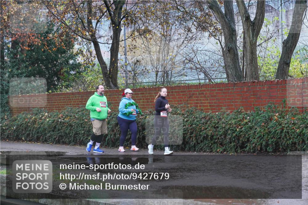 07.12.2025 - St. Pauli X-Mass-Run No. 15 Michael Burmester http://msf.ph/oto/9427679 07.12.2025 10:29:58 Laufen 2329, 319 meine-sportfotos.de