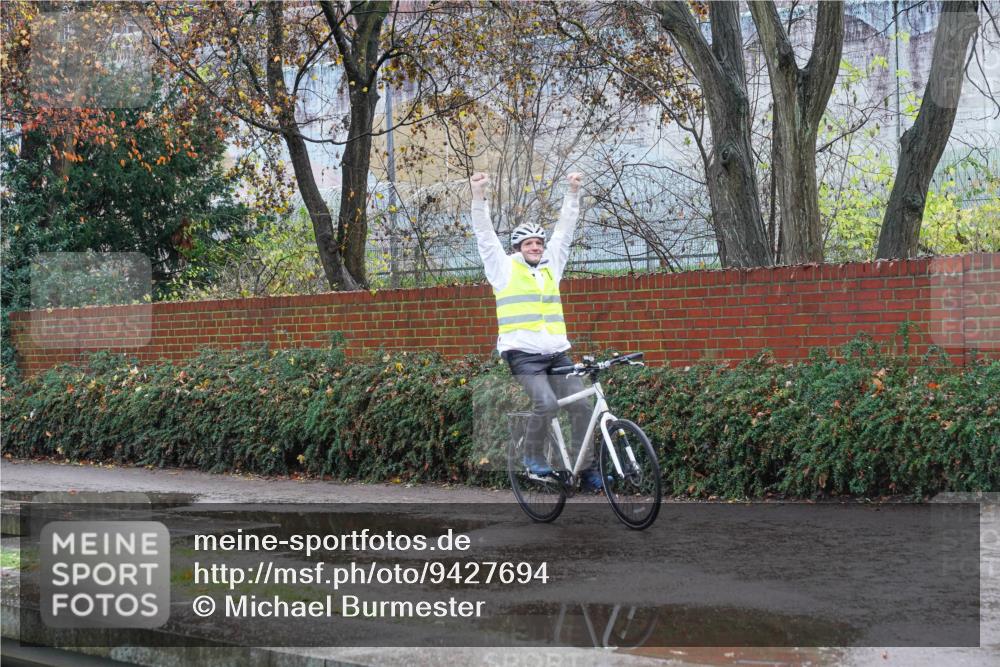 07.12.2025 - St. Pauli X-Mass-Run No. 15 Michael Burmester http://msf.ph/oto/9427694 07.12.2025 10:36:06 Laufen  meine-sportfotos.de