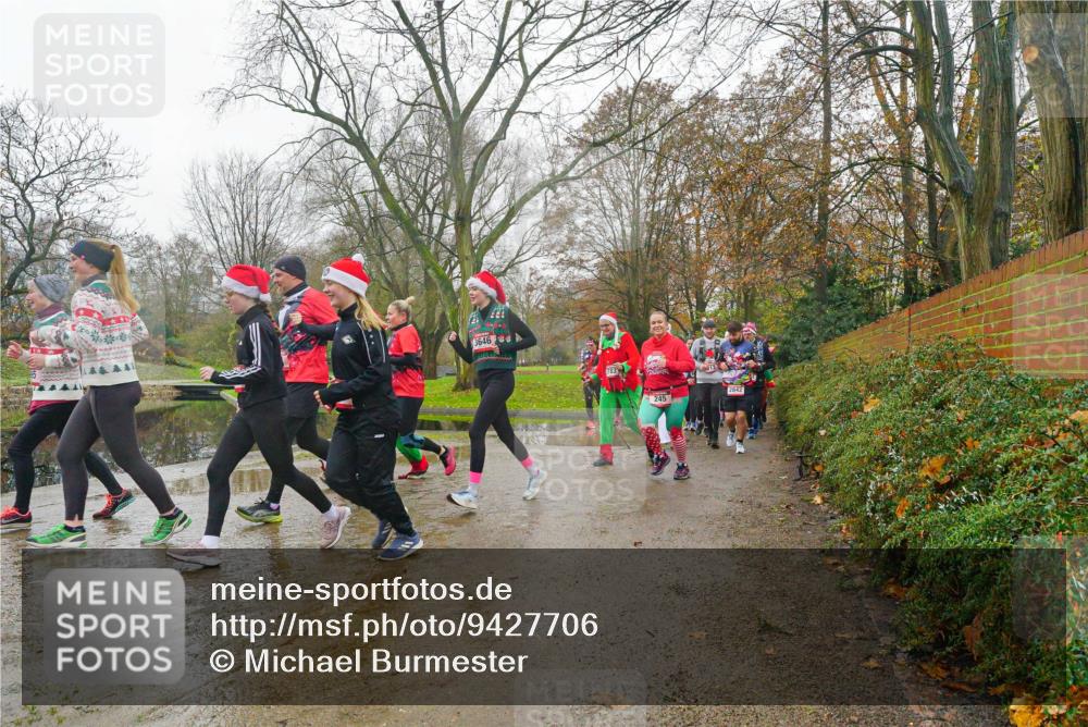 07.12.2025 - St. Pauli X-Mass-Run No. 15 Michael Burmester http://msf.ph/oto/9427706 07.12.2025 11:25:18 Laufen 3646, 245, 2842 meine-sportfotos.de