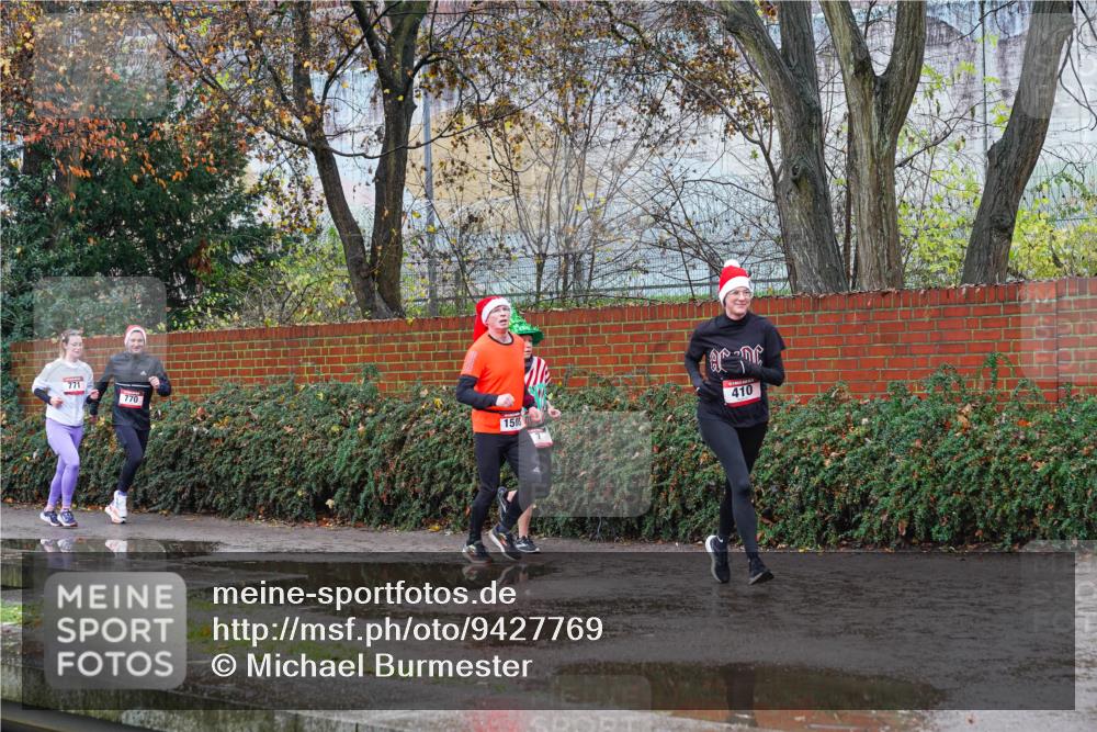 07.12.2025 - St. Pauli X-Mass-Run No. 15 Michael Burmester http://msf.ph/oto/9427769 07.12.2025 10:41:34 Laufen 5, 410 meine-sportfotos.de