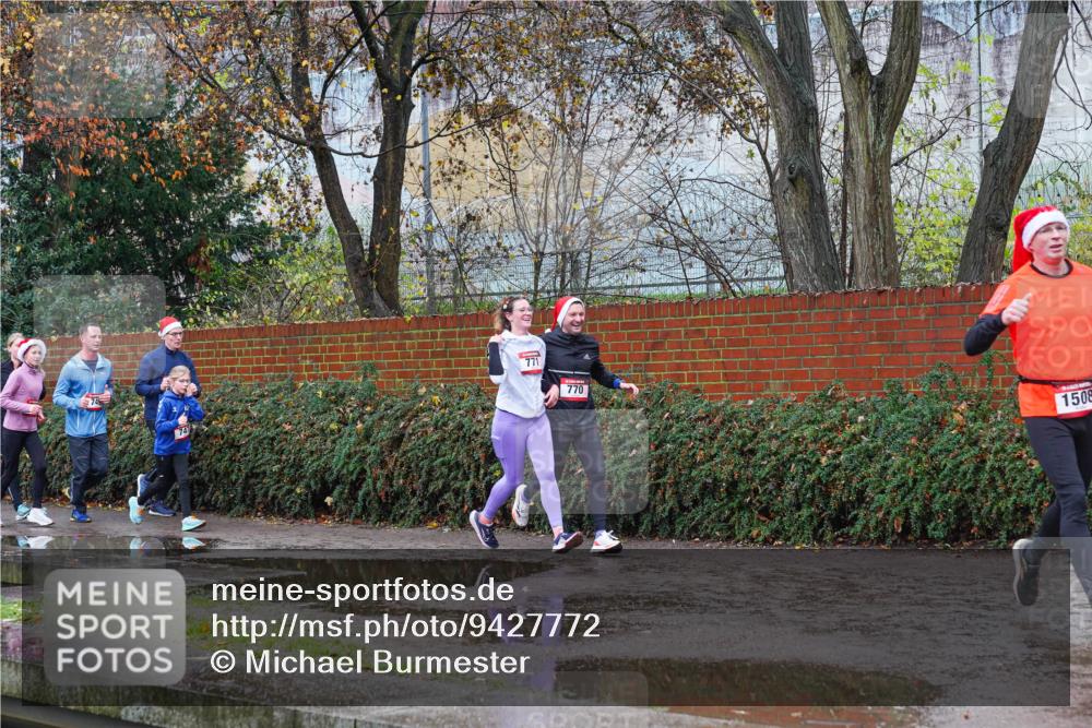 07.12.2025 - St. Pauli X-Mass-Run No. 15 Michael Burmester http://msf.ph/oto/9427772 07.12.2025 10:41:36 Laufen 771, 770, 1508 meine-sportfotos.de