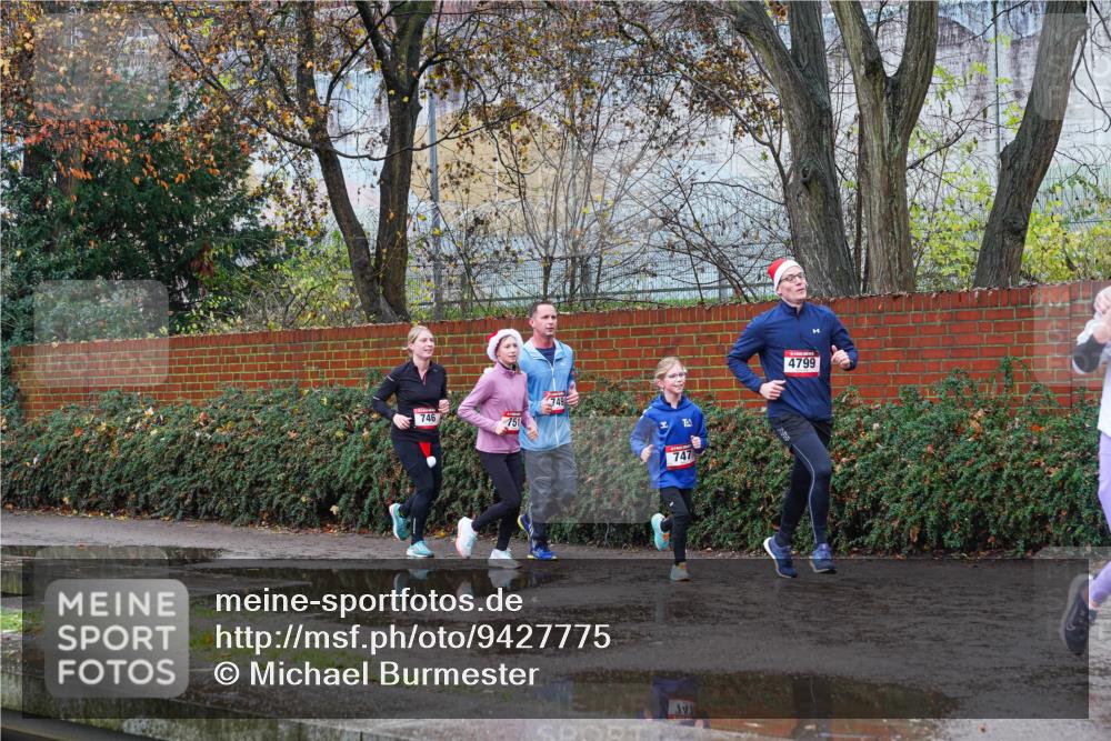 07.12.2025 - St. Pauli X-Mass-Run No. 15 Michael Burmester http://msf.ph/oto/9427775 07.12.2025 10:41:38 Laufen 746, 751, 749, 747, 4799 meine-sportfotos.de