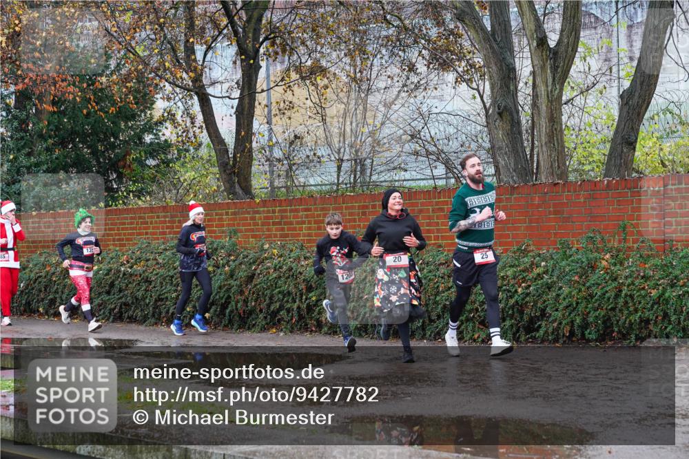 07.12.2025 - St. Pauli X-Mass-Run No. 15 Michael Burmester http://msf.ph/oto/9427782 07.12.2025 10:41:42 Laufen 20 meine-sportfotos.de