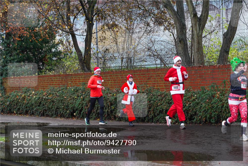 07.12.2025 - St. Pauli X-Mass-Run No. 15 Michael Burmester http://msf.ph/oto/9427790 07.12.2025 10:41:46 Laufen  meine-sportfotos.de