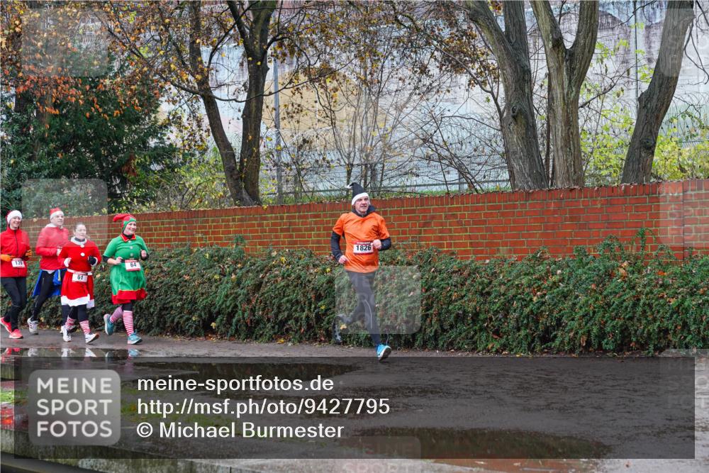 07.12.2025 - St. Pauli X-Mass-Run No. 15 Michael Burmester http://msf.ph/oto/9427795 07.12.2025 10:41:56 Laufen 1826 meine-sportfotos.de