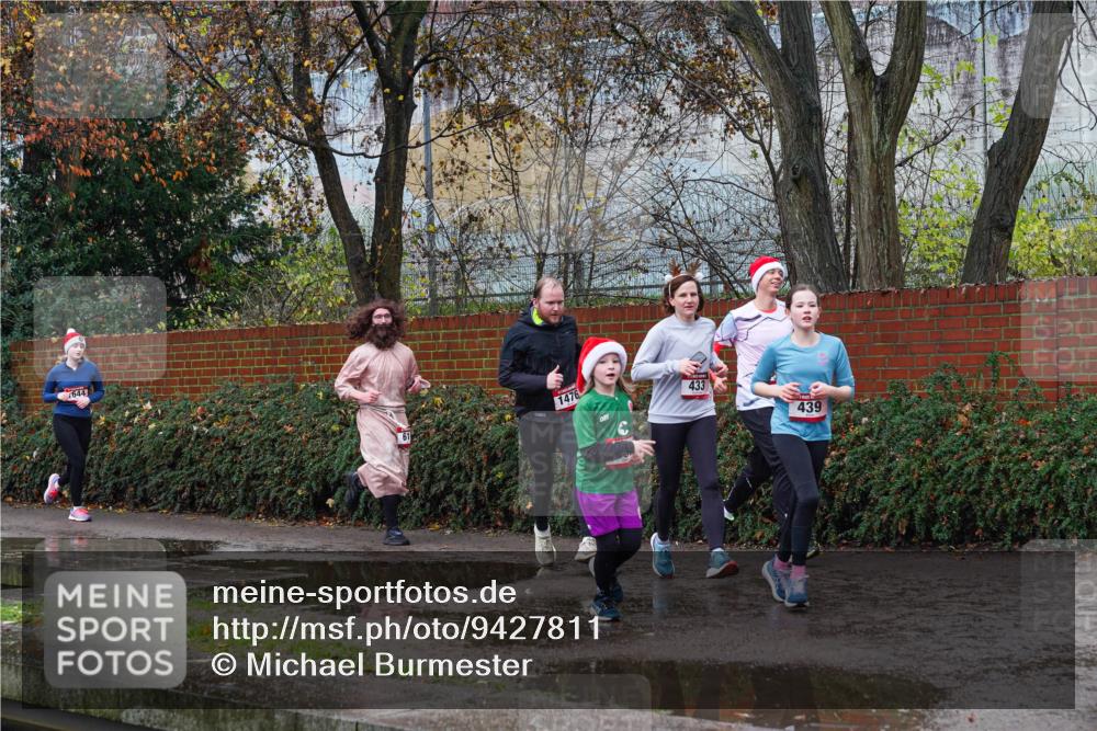 07.12.2025 - St. Pauli X-Mass-Run No. 15 Michael Burmester http://msf.ph/oto/9427811 07.12.2025 10:42:03 Laufen  meine-sportfotos.de