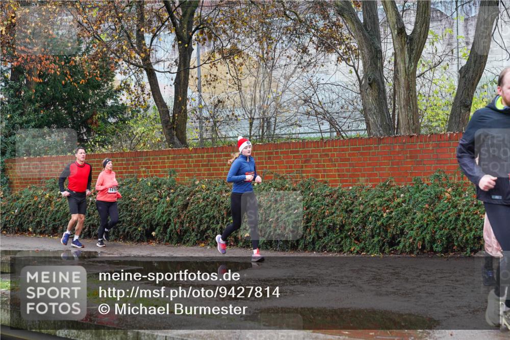 07.12.2025 - St. Pauli X-Mass-Run No. 15 Michael Burmester http://msf.ph/oto/9427814 07.12.2025 10:42:06 Laufen  meine-sportfotos.de