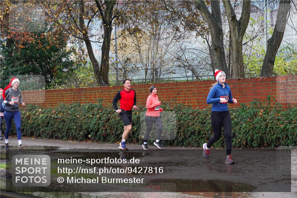 07.12.2025 - St. Pauli X-Mass-Run No. 15 Michael Burmester http://msf.ph/oto/9427816 07.12.2025 10:42:07 Laufen 1643 meine-sportfotos.de
