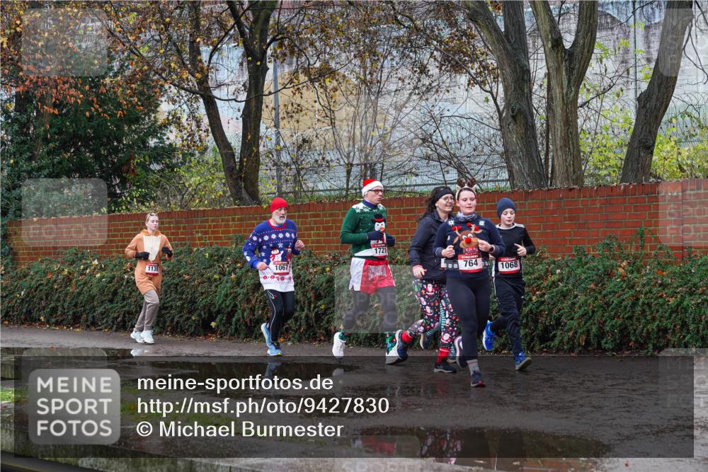 07.12.2025 - St. Pauli X-Mass-Run No. 15 Michael Burmester http://msf.ph/oto/9427830 07.12.2025 10:42:19 Laufen 1139, 1067, 1721, 764, 1068 meine-sportfotos.de