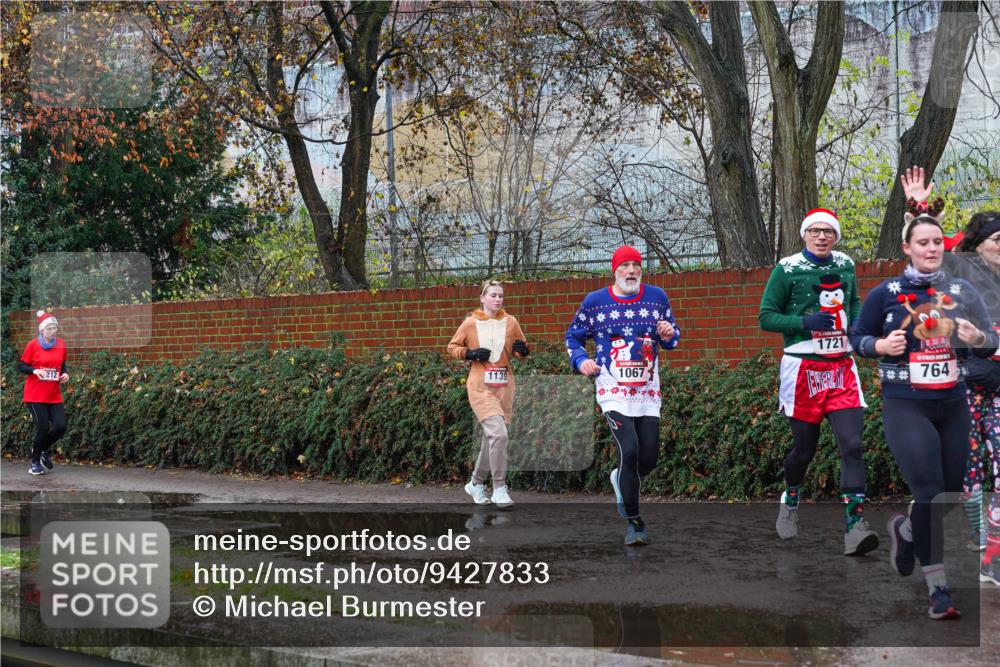 07.12.2025 - St. Pauli X-Mass-Run No. 15 Michael Burmester http://msf.ph/oto/9427833 07.12.2025 10:42:20 Laufen 1139, 212, 1067, 1721, 764 meine-sportfotos.de