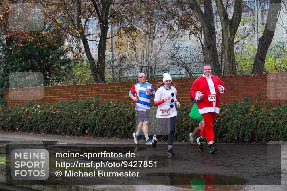 07.12.2025 - St. Pauli X-Mass-Run No. 15 Michael Burmester http://msf.ph/oto/9427851 07.12.2025 10:42:35 Laufen 973, 924 meine-sportfotos.de