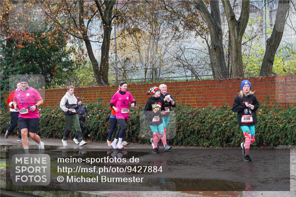 07.12.2025 - St. Pauli X-Mass-Run No. 15 Michael Burmester http://msf.ph/oto/9427884 07.12.2025 10:43:05 Laufen  meine-sportfotos.de
