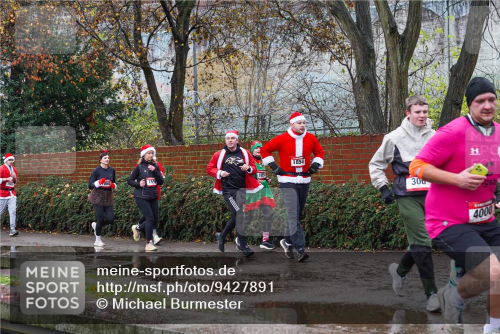 07.12.2025 - St. Pauli X-Mass-Run No. 15 Michael Burmester http://msf.ph/oto/9427891 07.12.2025 10:43:08 Laufen 185, 1861, 1596, 1854, 300, 4000 meine-sportfotos.de
