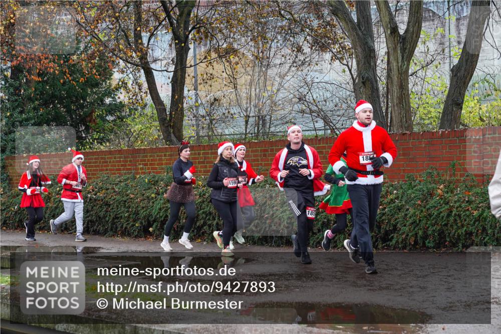 07.12.2025 - St. Pauli X-Mass-Run No. 15 Michael Burmester http://msf.ph/oto/9427893 07.12.2025 10:43:09 Laufen 1596, 6, 185, 185 meine-sportfotos.de