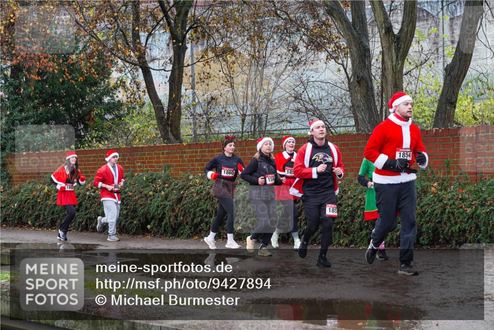 07.12.2025 - St. Pauli X-Mass-Run No. 15 Michael Burmester http://msf.ph/oto/9427894 07.12.2025 10:43:10 Laufen 1862, 1860, 185, 1599, 185, 1854 meine-sportfotos.de