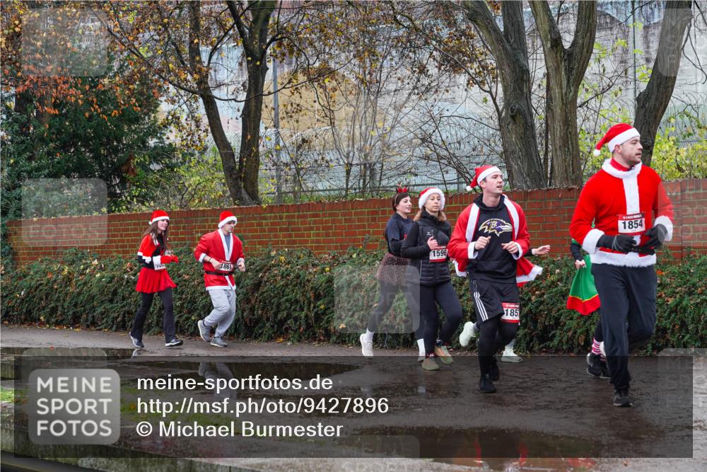 07.12.2025 - St. Pauli X-Mass-Run No. 15 Michael Burmester http://msf.ph/oto/9427896 07.12.2025 10:43:10 Laufen 1861, 1596, 185, 1854 meine-sportfotos.de