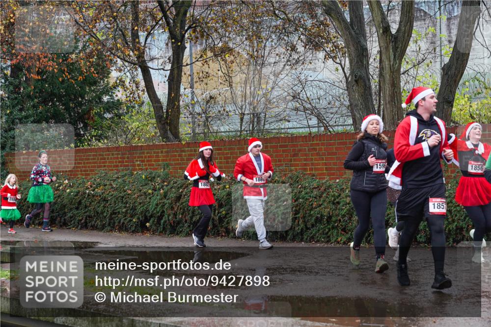 07.12.2025 - St. Pauli X-Mass-Run No. 15 Michael Burmester http://msf.ph/oto/9427898 07.12.2025 10:43:11 Laufen 186, 1862, 1596, 1857, 1856 meine-sportfotos.de