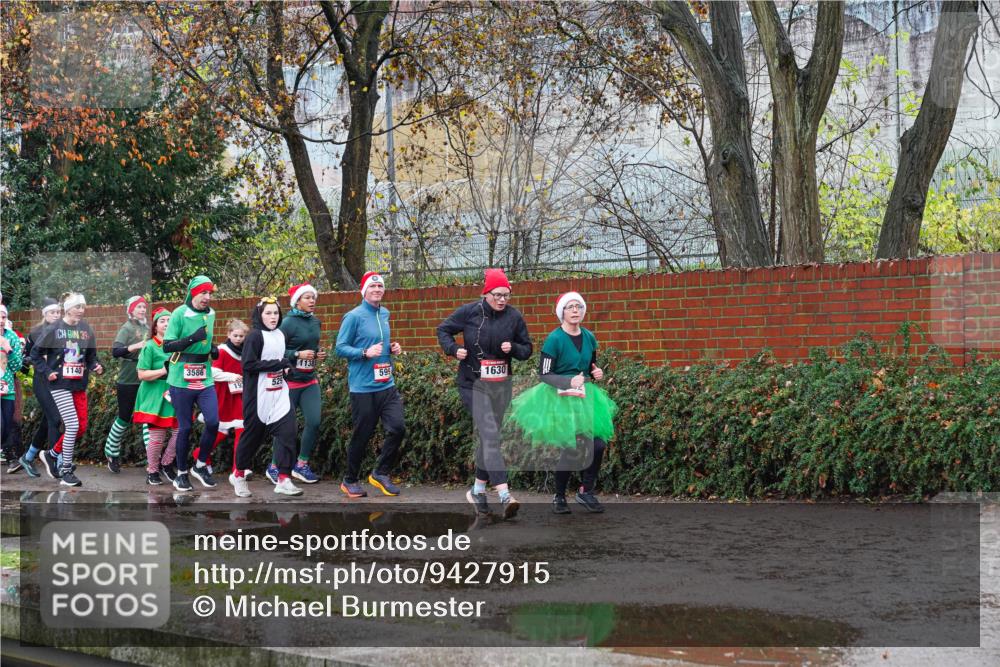 07.12.2025 - St. Pauli X-Mass-Run No. 15 Michael Burmester http://msf.ph/oto/9427915 07.12.2025 10:43:25 Laufen 39, 1140, 1138, 3586, 599, 1630, 19, 529 meine-sportfotos.de