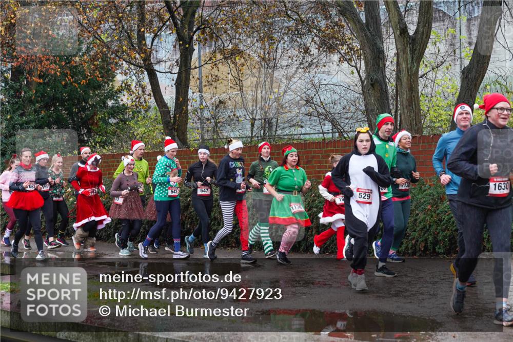07.12.2025 - St. Pauli X-Mass-Run No. 15 Michael Burmester http://msf.ph/oto/9427923 07.12.2025 10:43:27 Laufen 33, 542, 547, 3, 138, 1630, 19, 529, 1136 meine-sportfotos.de