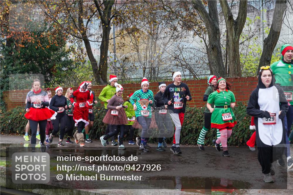 07.12.2025 - St. Pauli X-Mass-Run No. 15 Michael Burmester http://msf.ph/oto/9427926 07.12.2025 10:43:28 Laufen 1063, 140, 286, 33, 542, 39, 547, 1140, 1136, 529, 586 meine-sportfotos.de