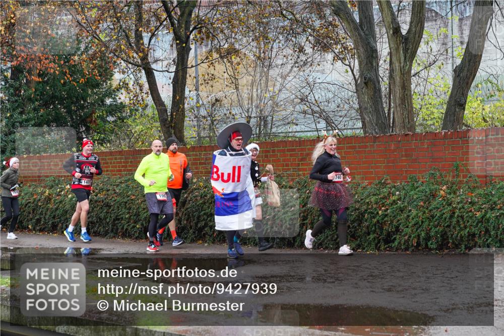 07.12.2025 - St. Pauli X-Mass-Run No. 15 Michael Burmester http://msf.ph/oto/9427939 07.12.2025 10:43:35 Laufen 1407, 199, 740 meine-sportfotos.de