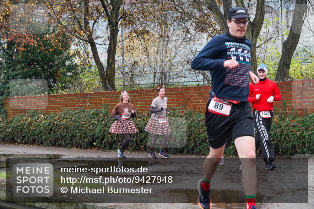 07.12.2025 - St. Pauli X-Mass-Run No. 15 Michael Burmester http://msf.ph/oto/9427948 07.12.2025 10:43:39 Laufen 1469, 1462, 89, 1048 meine-sportfotos.de