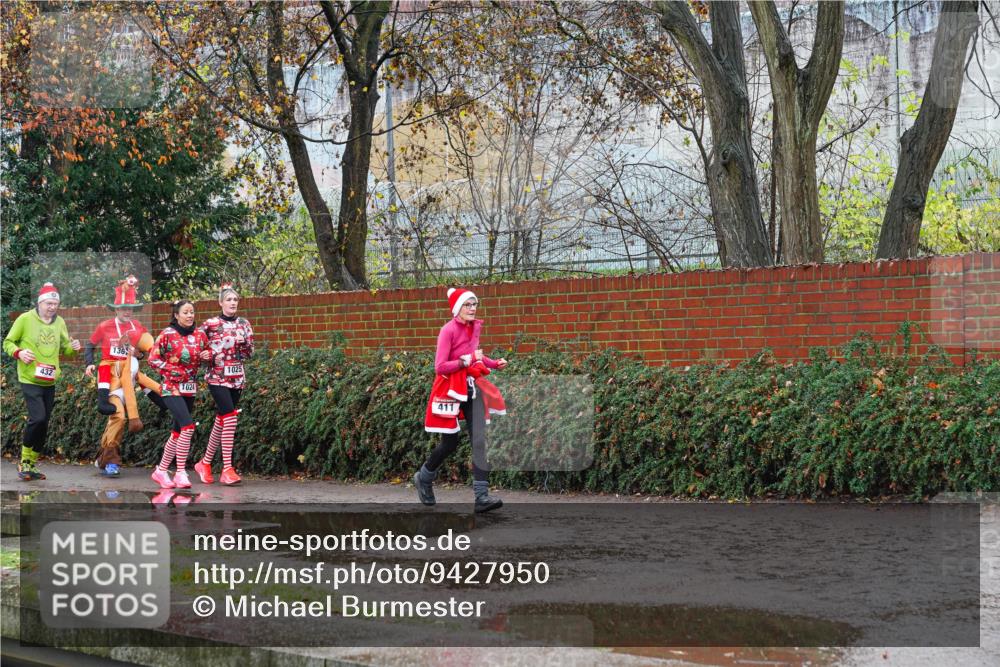 07.12.2025 - St. Pauli X-Mass-Run No. 15 Michael Burmester http://msf.ph/oto/9427950 07.12.2025 10:43:44 Laufen 432, 1025, 411 meine-sportfotos.de