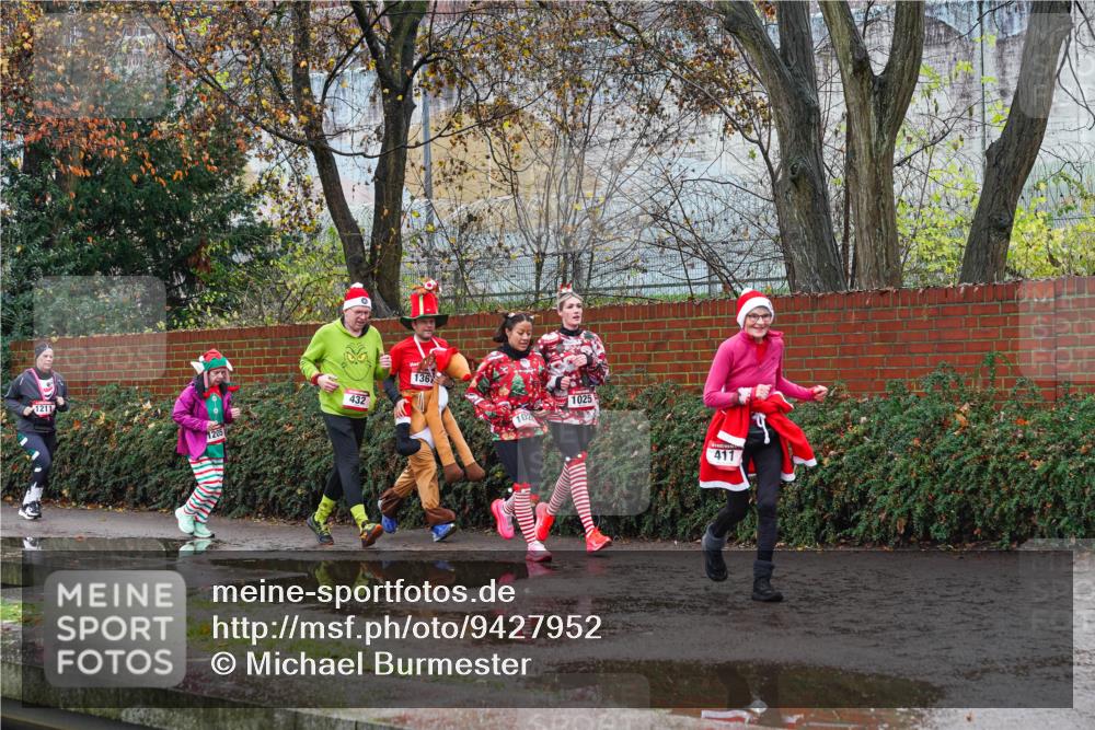 07.12.2025 - St. Pauli X-Mass-Run No. 15 Michael Burmester http://msf.ph/oto/9427952 07.12.2025 10:43:45 Laufen 1211, 1205, 432, 136, 10, 1025, 411 meine-sportfotos.de