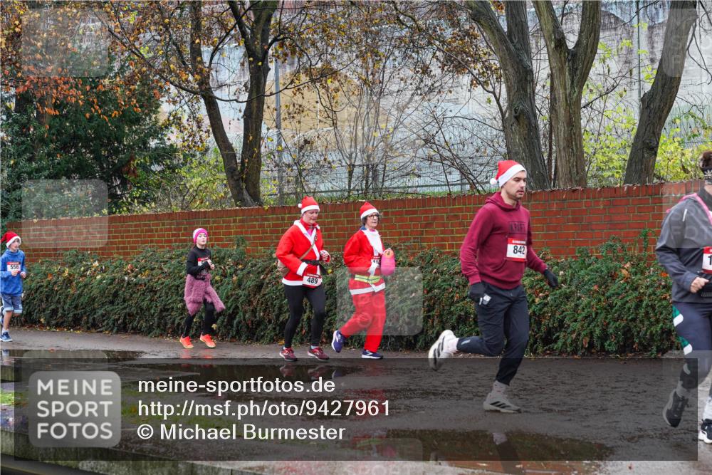07.12.2025 - St. Pauli X-Mass-Run No. 15 Michael Burmester http://msf.ph/oto/9427961 07.12.2025 10:43:51 Laufen 556, 489, 842 meine-sportfotos.de
