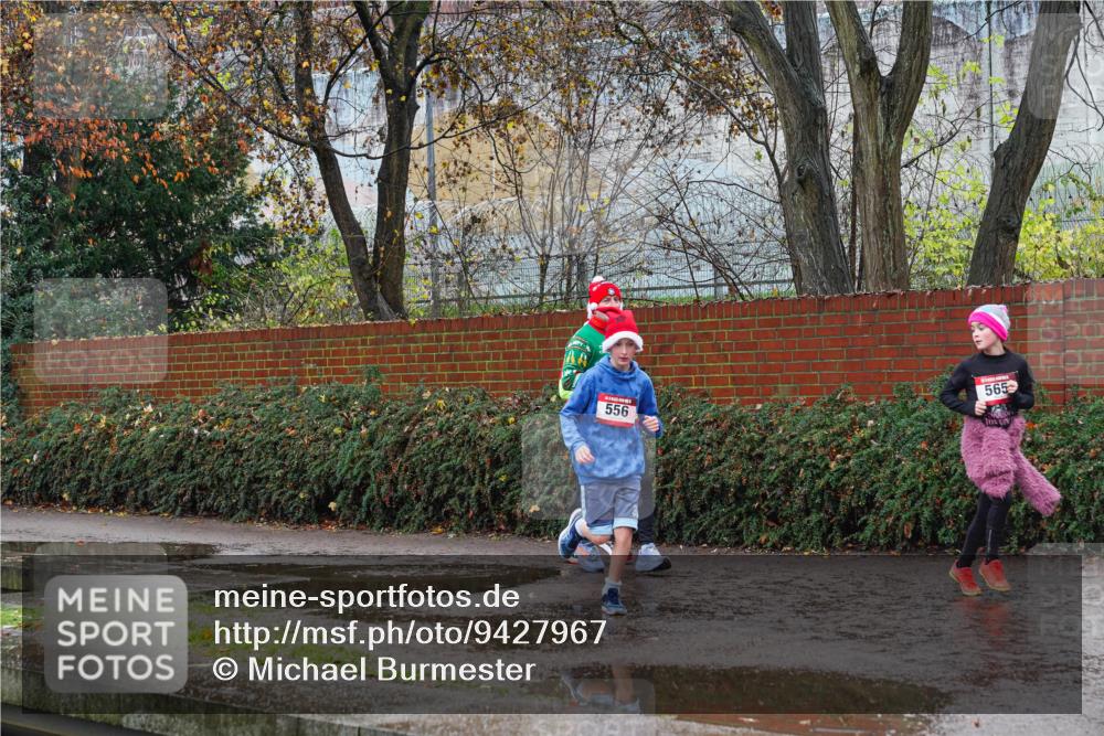 07.12.2025 - St. Pauli X-Mass-Run No. 15 Michael Burmester http://msf.ph/oto/9427967 07.12.2025 10:43:54 Laufen 556, 565 meine-sportfotos.de