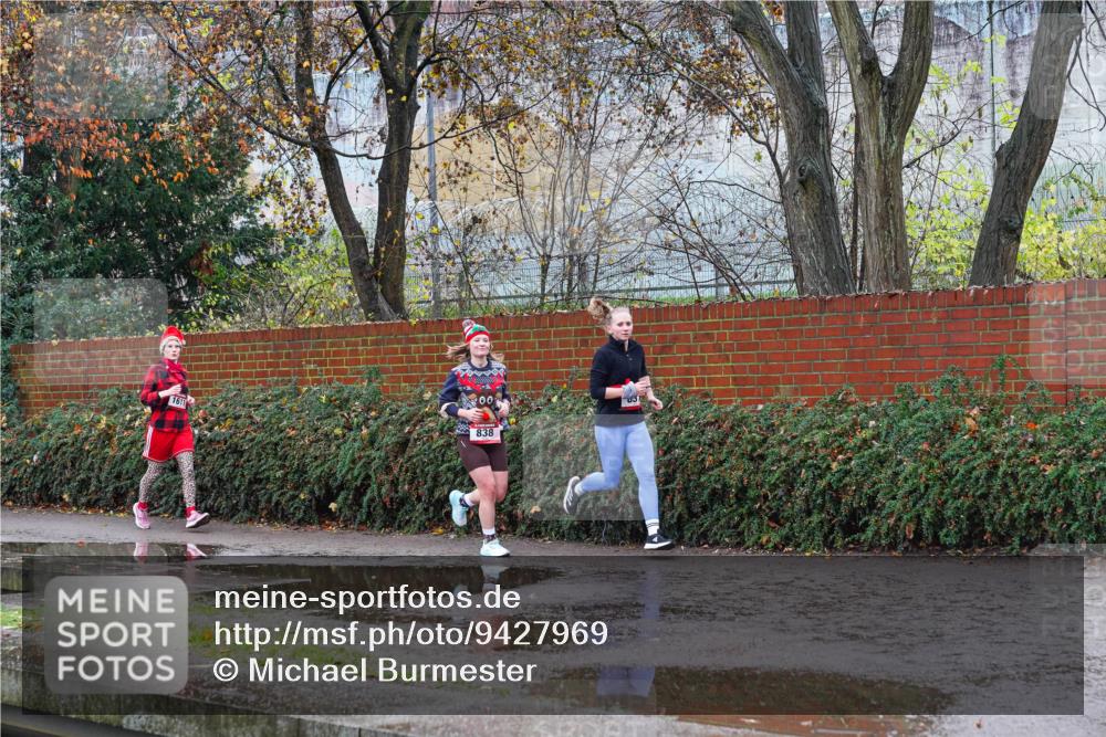 07.12.2025 - St. Pauli X-Mass-Run No. 15 Michael Burmester http://msf.ph/oto/9427969 07.12.2025 10:44:03 Laufen 00, 1611, 838 meine-sportfotos.de
