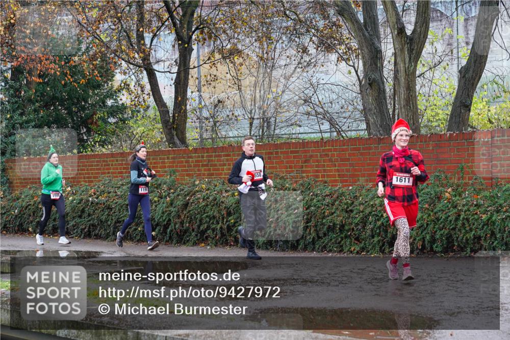 07.12.2025 - St. Pauli X-Mass-Run No. 15 Michael Burmester http://msf.ph/oto/9427972 07.12.2025 10:44:06 Laufen 658, 1611, 1199 meine-sportfotos.de