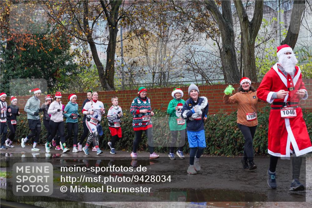 07.12.2025 - St. Pauli X-Mass-Run No. 15 Michael Burmester http://msf.ph/oto/9428034 07.12.2025 10:44:46 Laufen 202, 486, 1309, 1626, 3136, 3124, 1556, 1046 meine-sportfotos.de