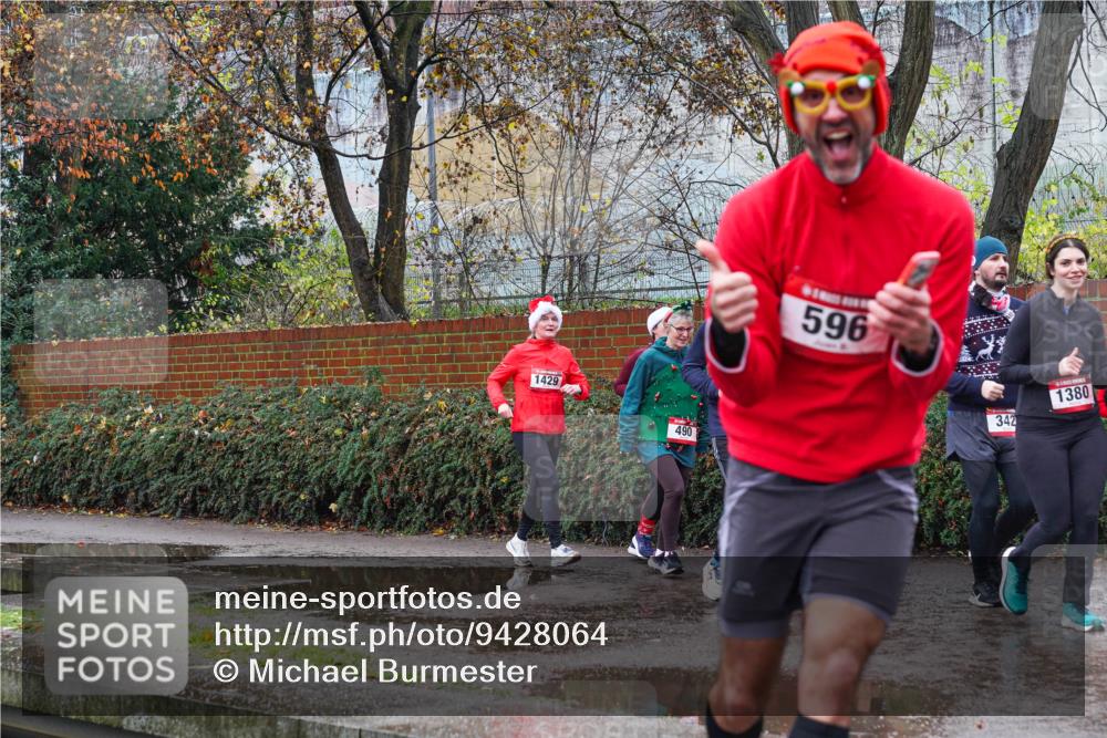 07.12.2025 - St. Pauli X-Mass-Run No. 15 Michael Burmester http://msf.ph/oto/9428064 07.12.2025 10:44:57 Laufen 1429, 490, 596, 342, 1380 meine-sportfotos.de