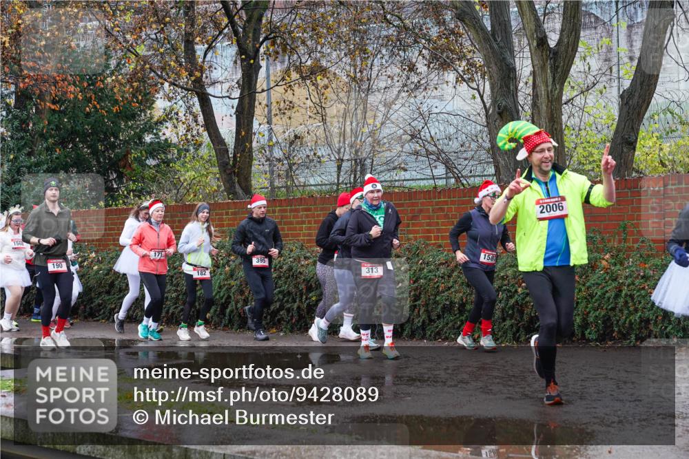 07.12.2025 - St. Pauli X-Mass-Run No. 15 Michael Burmester http://msf.ph/oto/9428089 07.12.2025 10:45:20 Laufen 1568, 171, 395, 190, 182, 313, 158, 2006 meine-sportfotos.de