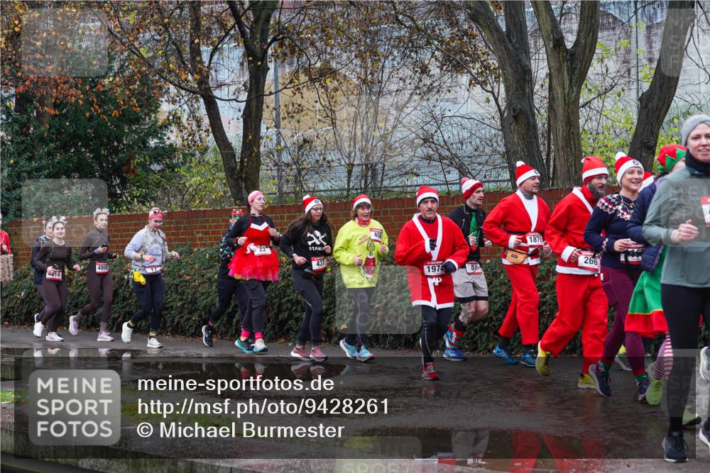 07.12.2025 - St. Pauli X-Mass-Run No. 15 Michael Burmester http://msf.ph/oto/9428261 07.12.2025 10:47:01 Laufen 4805, 10, 22, 437, 1974, 51, 1870, 266 meine-sportfotos.de