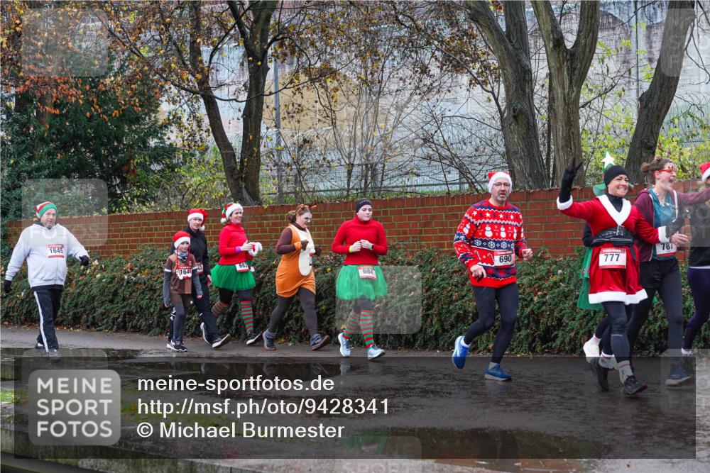 07.12.2025 - St. Pauli X-Mass-Run No. 15 Michael Burmester http://msf.ph/oto/9428341 07.12.2025 10:47:40 Laufen 1645, 1647, 683, 690, 787, 684, 777 meine-sportfotos.de