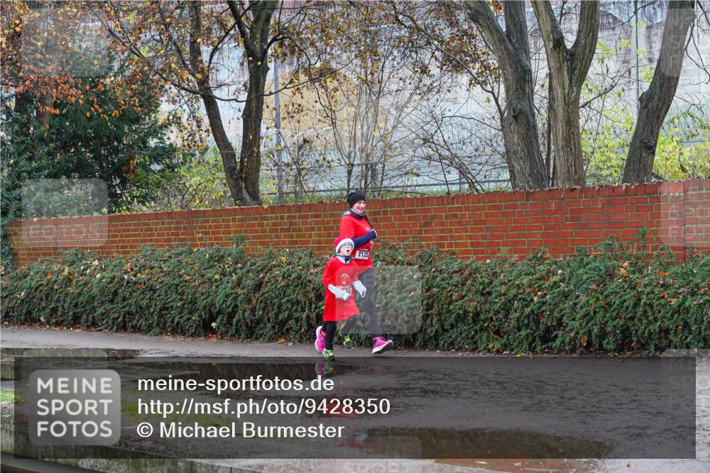 07.12.2025 - St. Pauli X-Mass-Run No. 15 Michael Burmester http://msf.ph/oto/9428350 07.12.2025 10:47:50 Laufen 1125 meine-sportfotos.de