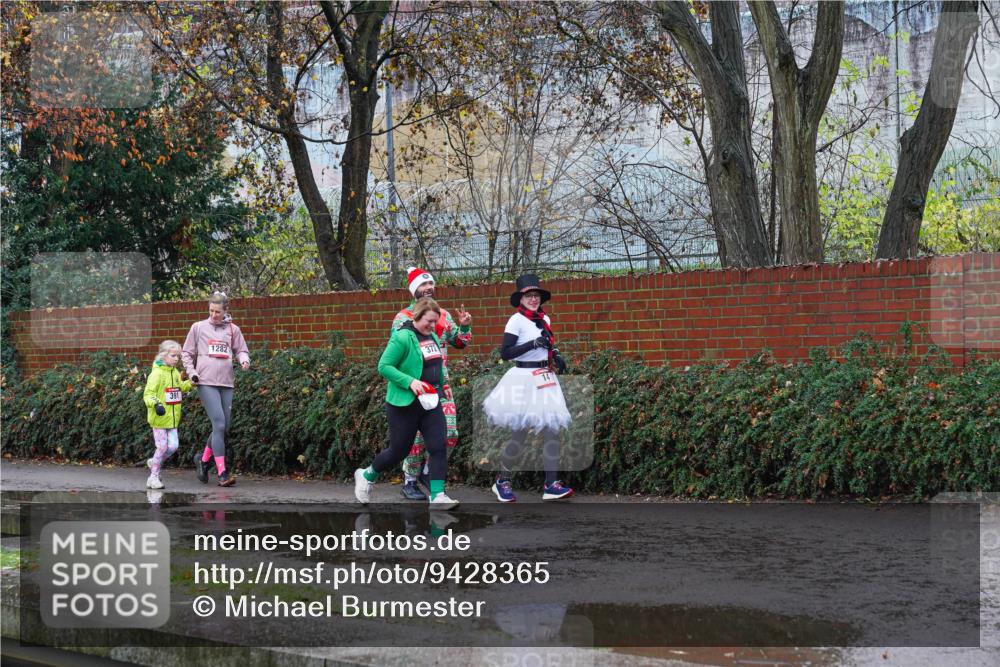 07.12.2025 - St. Pauli X-Mass-Run No. 15 Michael Burmester http://msf.ph/oto/9428365 07.12.2025 10:48:24 Laufen 1282, 372 meine-sportfotos.de