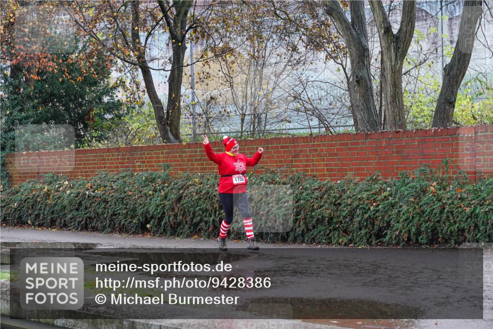 07.12.2025 - St. Pauli X-Mass-Run No. 15 Michael Burmester http://msf.ph/oto/9428386 07.12.2025 10:52:53 Laufen  meine-sportfotos.de