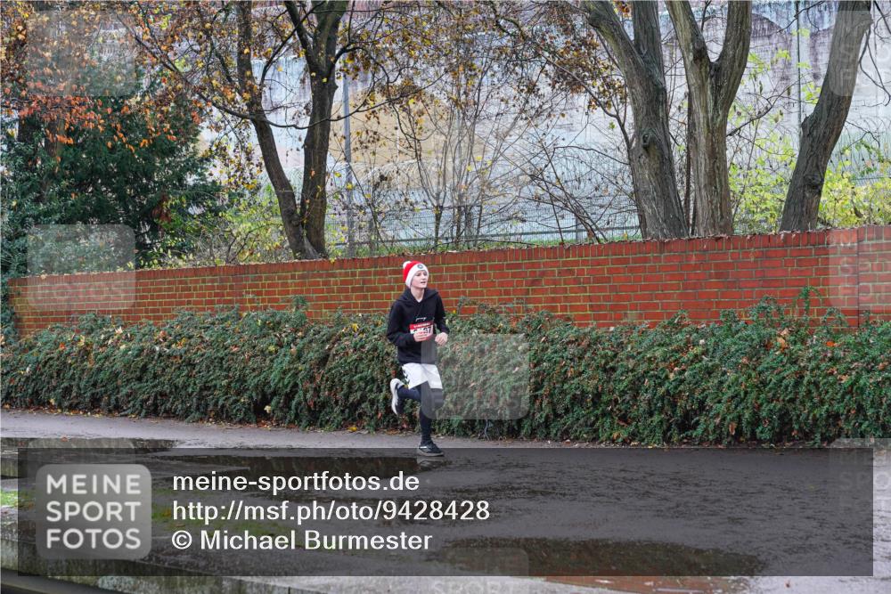 07.12.2025 - St. Pauli X-Mass-Run No. 15 Michael Burmester http://msf.ph/oto/9428428 07.12.2025 10:58:38 Laufen  meine-sportfotos.de