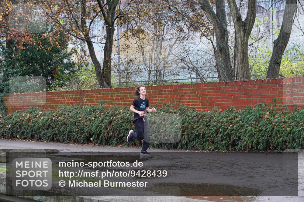 07.12.2025 - St. Pauli X-Mass-Run No. 15 Michael Burmester http://msf.ph/oto/9428439 07.12.2025 10:59:31 Laufen  meine-sportfotos.de
