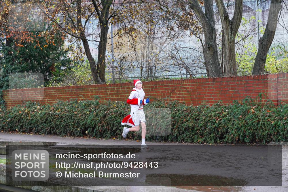 07.12.2025 - St. Pauli X-Mass-Run No. 15 Michael Burmester http://msf.ph/oto/9428443 07.12.2025 11:00:09 Laufen 3270 meine-sportfotos.de