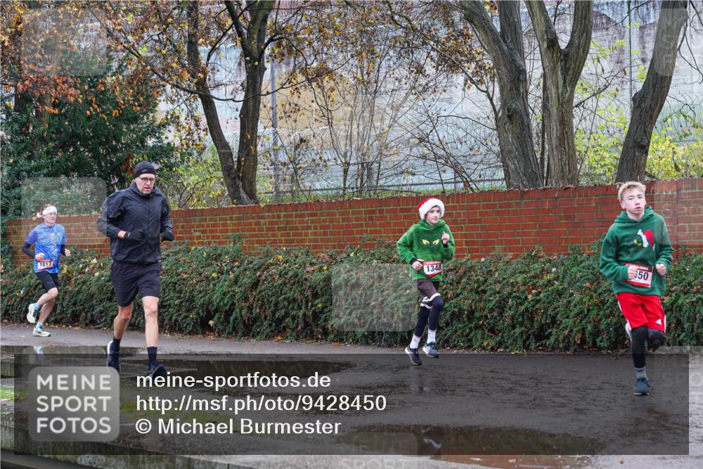07.12.2025 - St. Pauli X-Mass-Run No. 15 Michael Burmester http://msf.ph/oto/9428450 07.12.2025 11:00:33 Laufen 1017, 1348, 350 meine-sportfotos.de