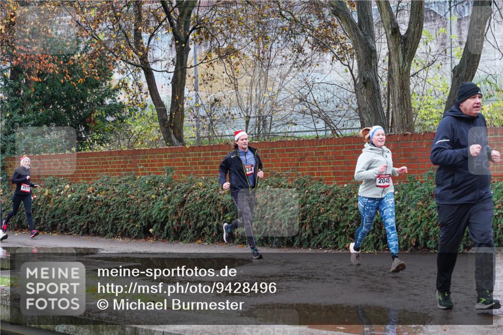 07.12.2025 - St. Pauli X-Mass-Run No. 15 Michael Burmester http://msf.ph/oto/9428496 07.12.2025 11:01:46 Laufen 2577, 634, 2045 meine-sportfotos.de