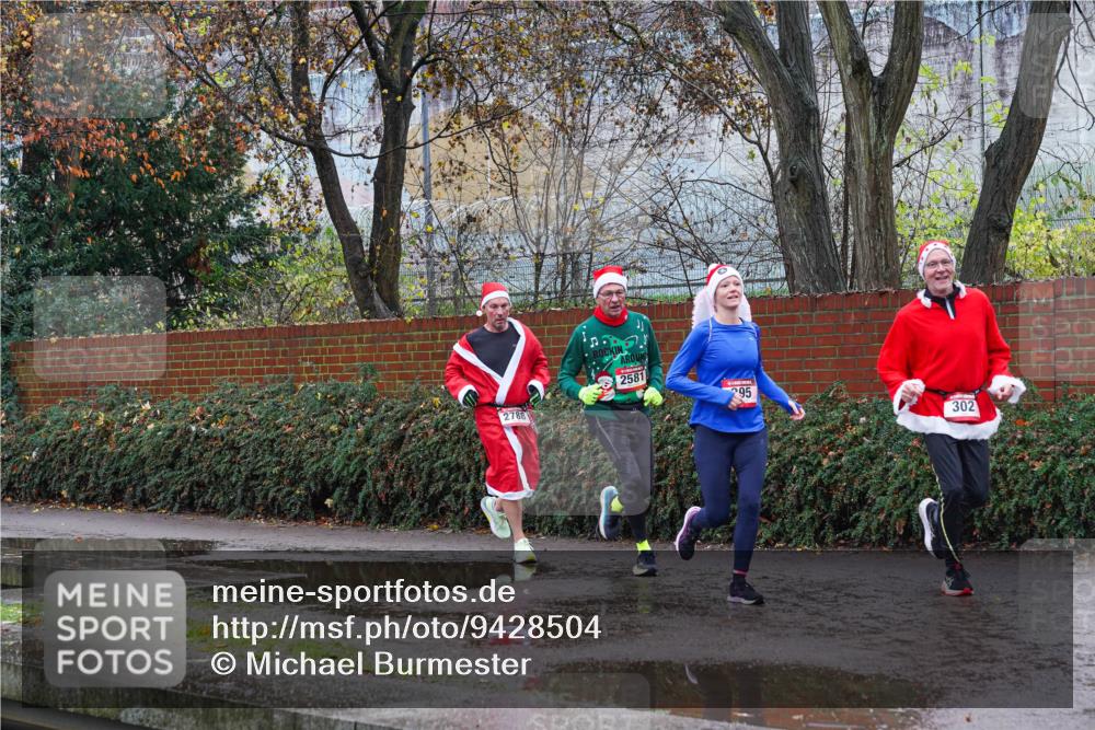 07.12.2025 - St. Pauli X-Mass-Run No. 15 Michael Burmester http://msf.ph/oto/9428504 07.12.2025 11:01:56 Laufen 2788, 2581, 95, 302 meine-sportfotos.de