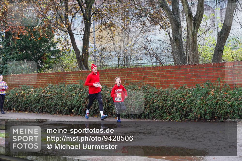 07.12.2025 - St. Pauli X-Mass-Run No. 15 Michael Burmester http://msf.ph/oto/9428506 07.12.2025 11:02:01 Laufen 3194 meine-sportfotos.de