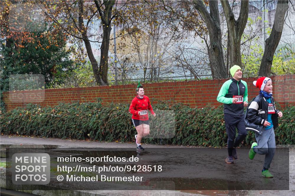 07.12.2025 - St. Pauli X-Mass-Run No. 15 Michael Burmester http://msf.ph/oto/9428518 07.12.2025 11:02:19 Laufen 18, 1549, 86 meine-sportfotos.de