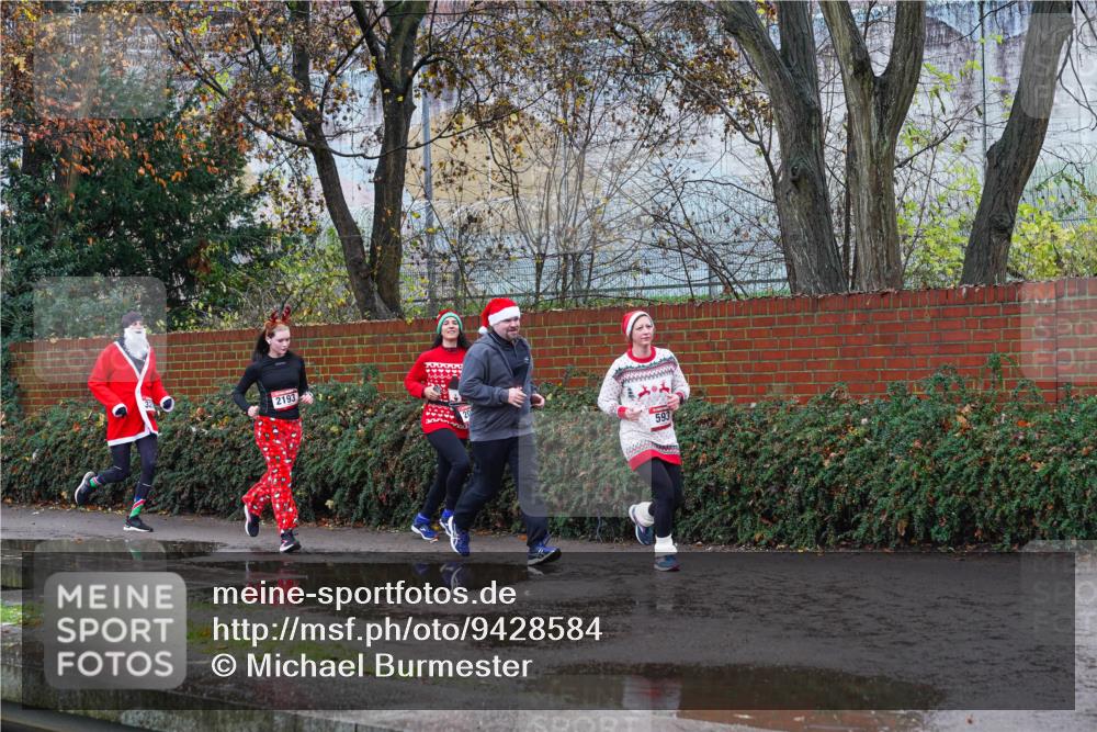 07.12.2025 - St. Pauli X-Mass-Run No. 15 Michael Burmester http://msf.ph/oto/9428584 07.12.2025 11:03:22 Laufen 2193, 593 meine-sportfotos.de