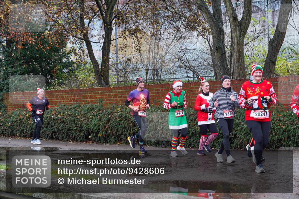 07.12.2025 - St. Pauli X-Mass-Run No. 15 Michael Burmester http://msf.ph/oto/9428606 07.12.2025 11:03:39 Laufen 1773, 12379, 3475, 1320, 2024 meine-sportfotos.de